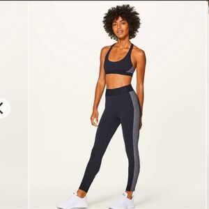 🍋🍋Lululemon Box It Out Tight
Black / Heathered Black🍋🍋
